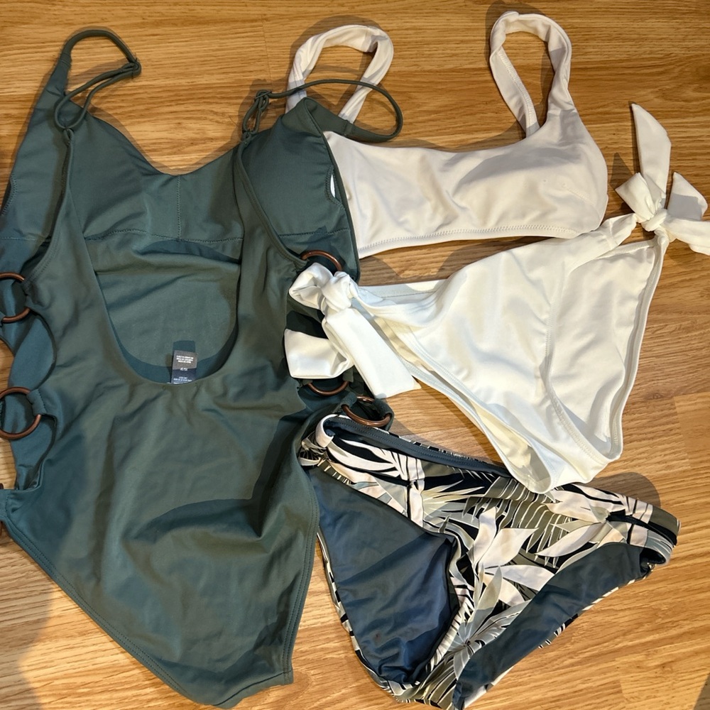 Aerie Green and White One Piece Swimwear